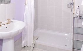 Yew Tree House - B&B
